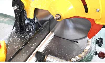 Single head cutting saw 90-degree cutting 