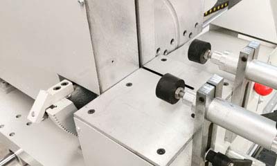 double head cutting machine worktable