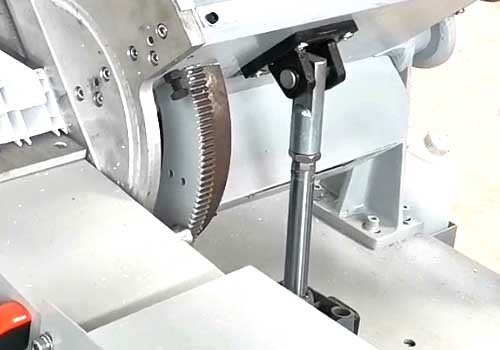 Aluminum profile double head cutting saw angle positioning system